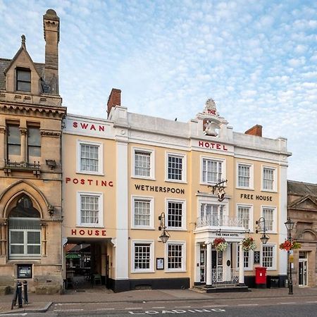 The Swan Hotel Wetherspoon Leighton Buzzard Bagian luar foto