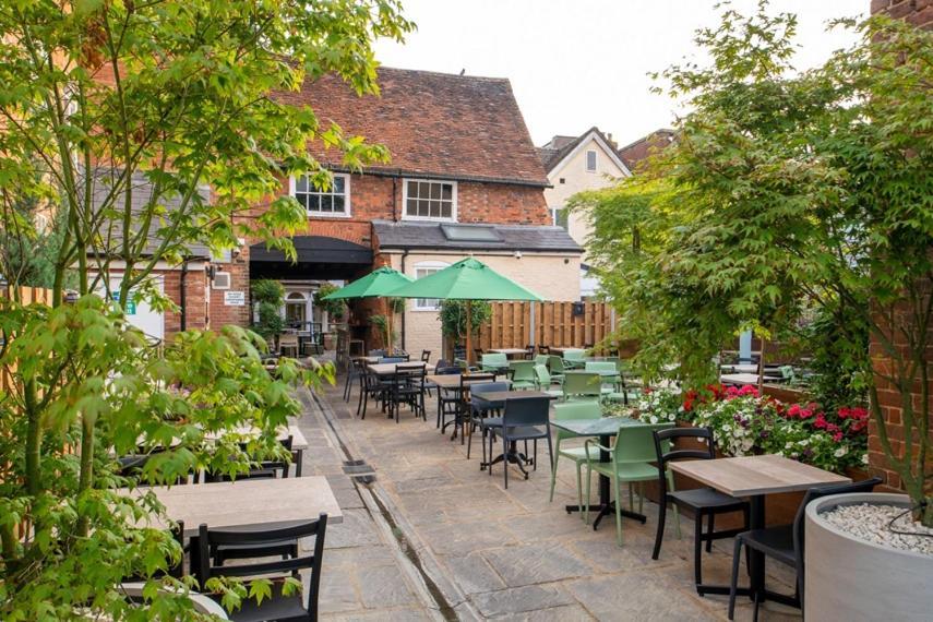 The Swan Hotel Leighton Buzzard Bagian luar foto