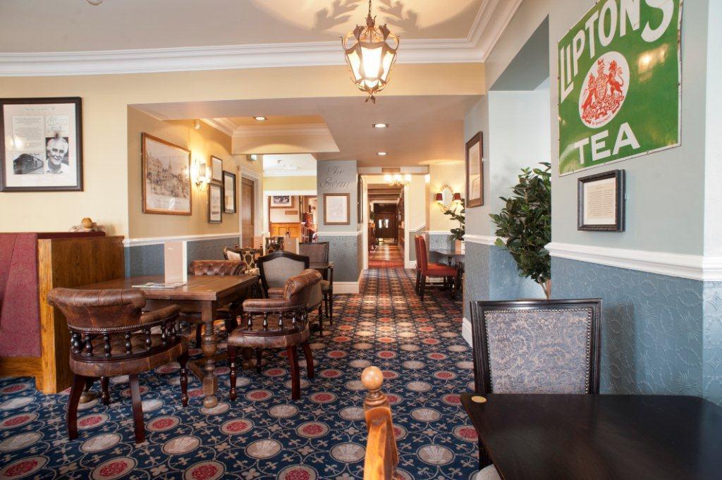 The Swan Hotel Leighton Buzzard Bagian luar foto